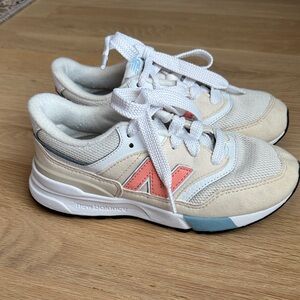 New Balance Kids Sneakers - Cream and Coral